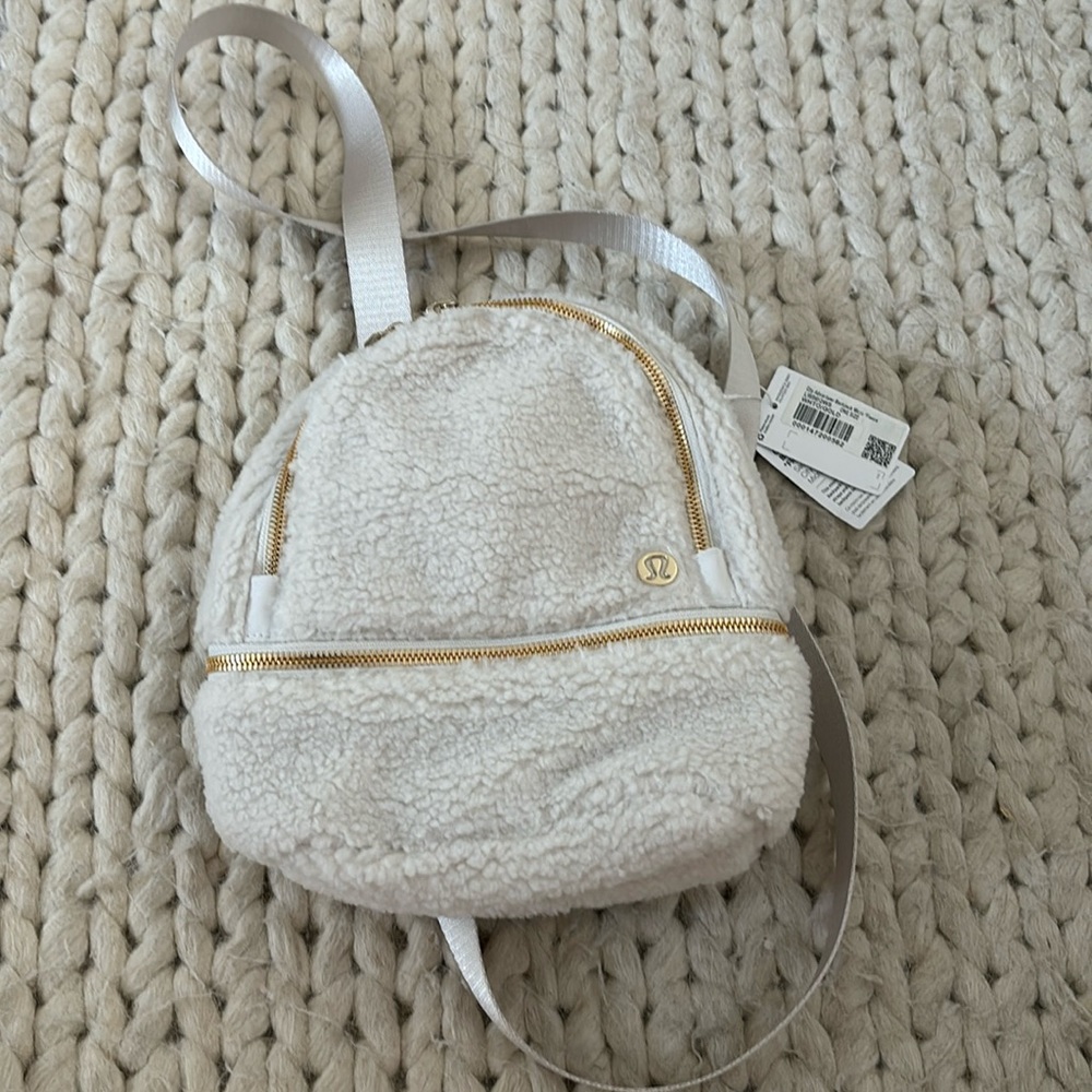 City Adventurer Backpack Micro Fleece